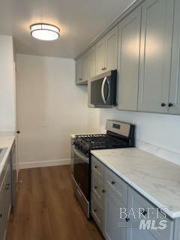 1950 Duxburry Ln #2, Vacaville, CA 95687