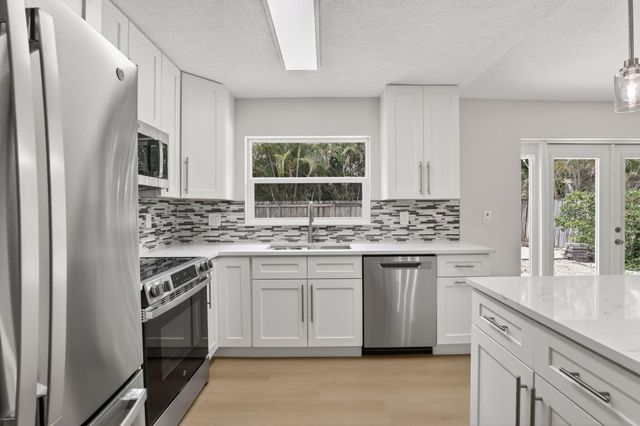 8241 NW 48th Street, Lauderhill, FL 33351