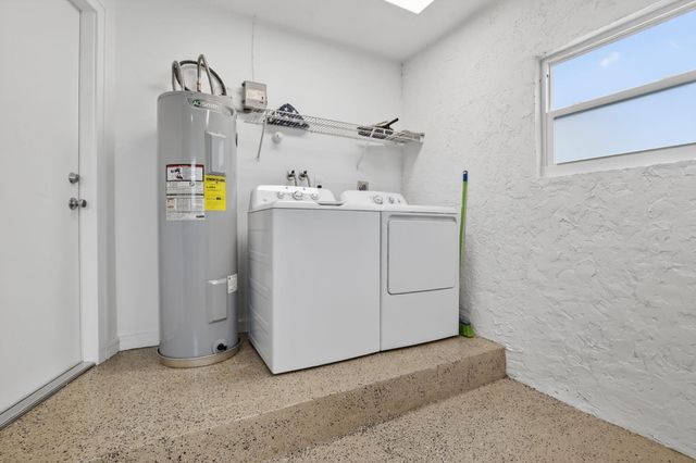 8241 NW 48th Street, Lauderhill, FL 33351