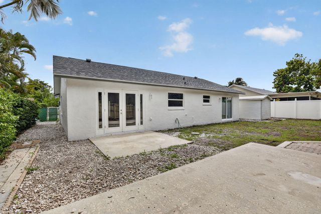 8241 NW 48th Street, Lauderhill, FL 33351