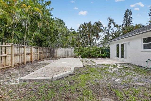8241 NW 48th Street, Lauderhill, FL 33351