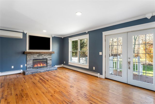 45 Drew Drive, Eastport, NY 11941