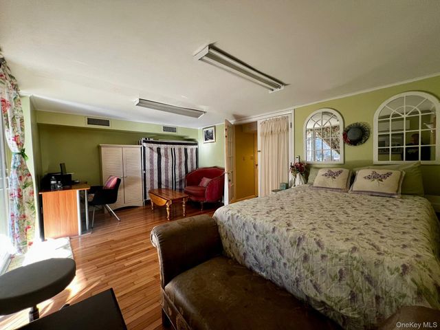 199-18 Cross Island Parkway, Whitestone, NY 11357