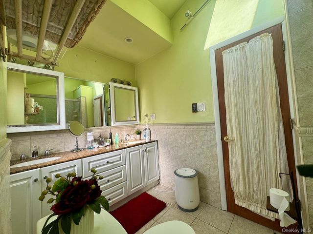 199-18 Cross Island Parkway, Whitestone, NY 11357