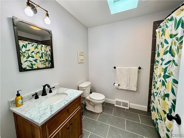 5 Elizabeth Street, Oswego, NY 13126