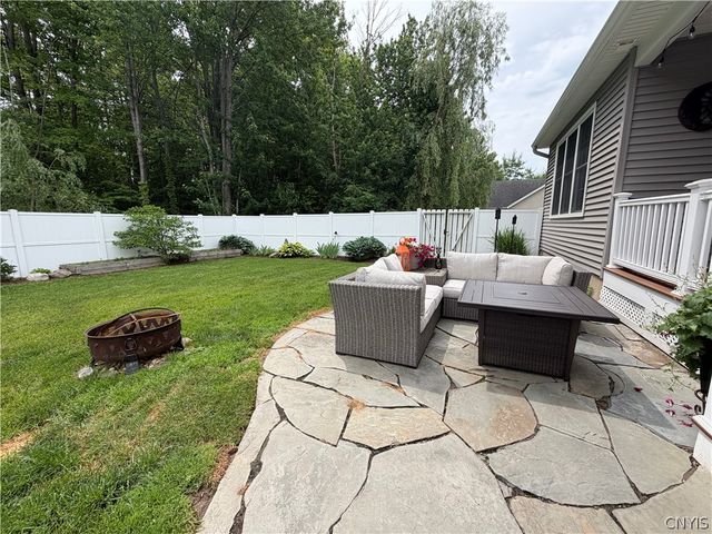 5 Elizabeth Street, Oswego, NY 13126