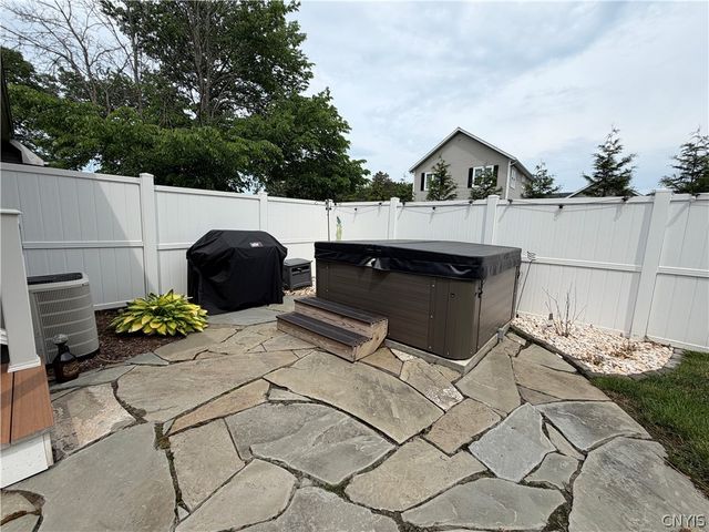 5 Elizabeth Street, Oswego, NY 13126