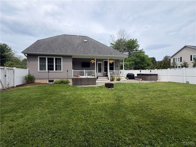 5 Elizabeth Street, Oswego, NY 13126
