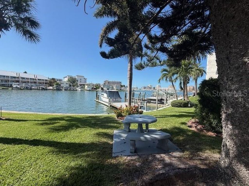 430 LARBOARD WAY 3, Clearwater Beach, FL 33767