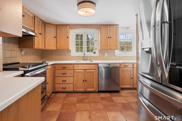 141 Maple Tree Hill Road, Oxford, CT 06478