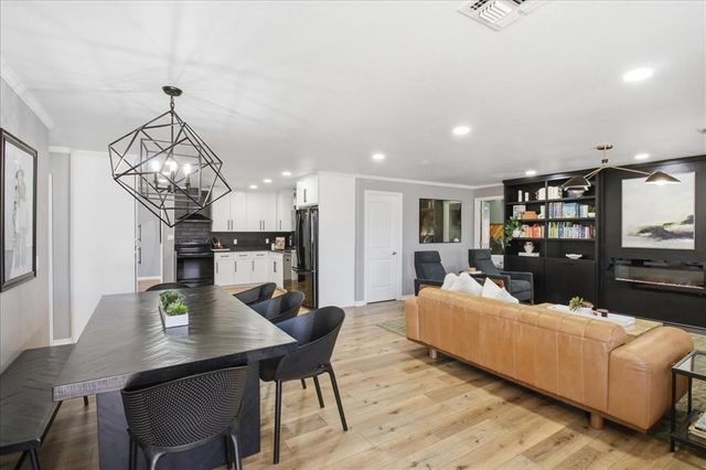 401 N Stephens Street, Hobart, OK 73651