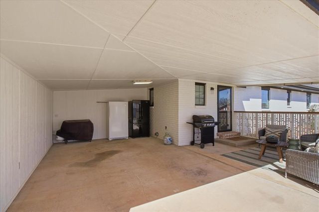 401 N Stephens Street, Hobart, OK 73651