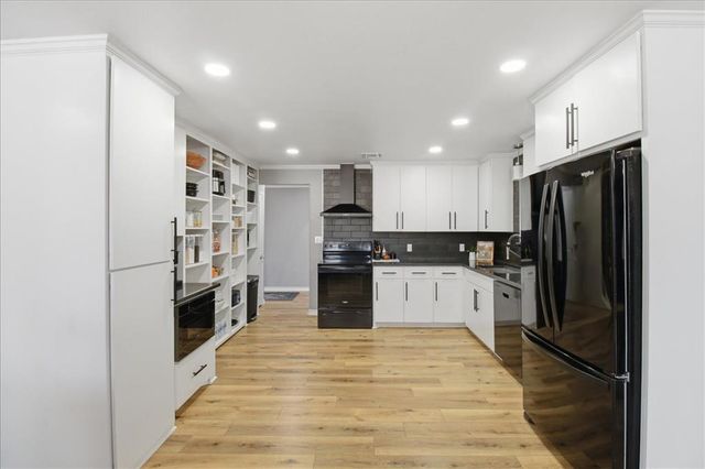 401 N Stephens Street, Hobart, OK 73651