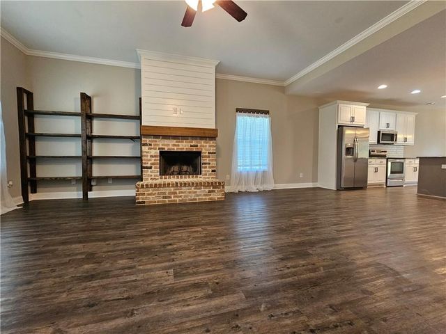 1076 Cummings Road, Smiths Station, AL 36877