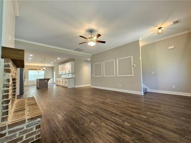1076 Cummings Road, Smiths Station, AL 36877