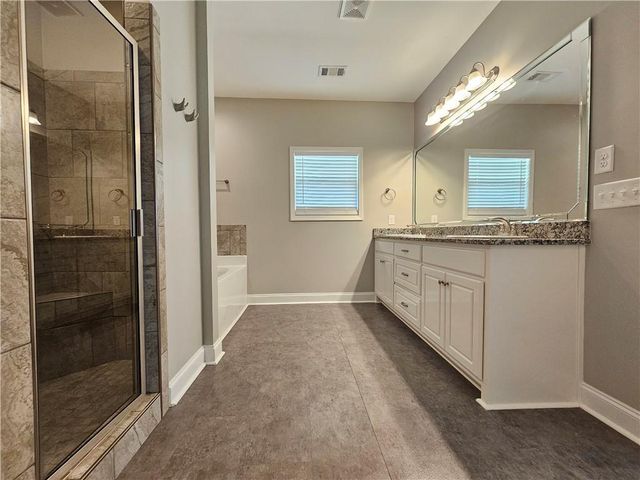 1076 Cummings Road, Smiths Station, AL 36877