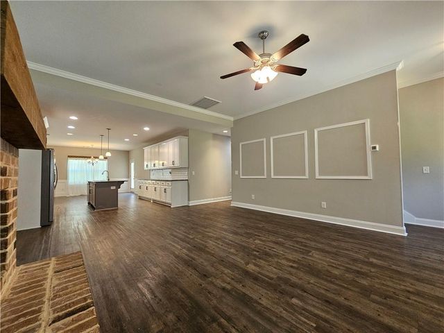 1076 Cummings Road, Smiths Station, AL 36877
