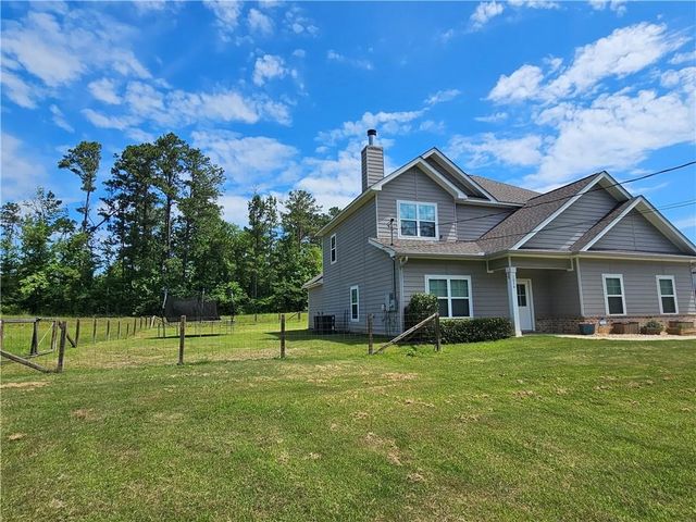 1076 Cummings Road, Smiths Station, AL 36877