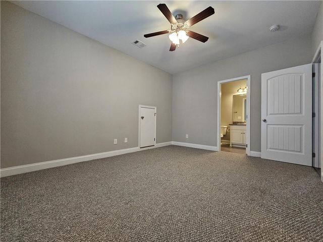 1076 Cummings Road, Smiths Station, AL 36877