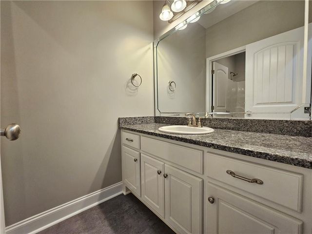 1076 Cummings Road, Smiths Station, AL 36877
