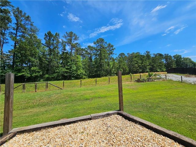 1076 Cummings Road, Smiths Station, AL 36877