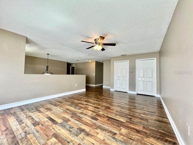 800 CLEAR BROOK COURT, Fruitland Park, FL 34731