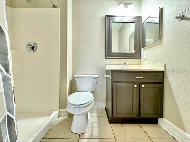 800 CLEAR BROOK COURT, Fruitland Park, FL 34731