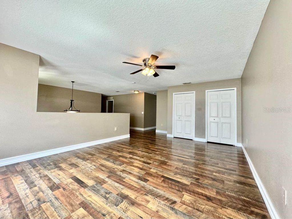 Image 13 of property listing at 800 CLEAR BROOK COURT, Fruitland Park, FL 34731