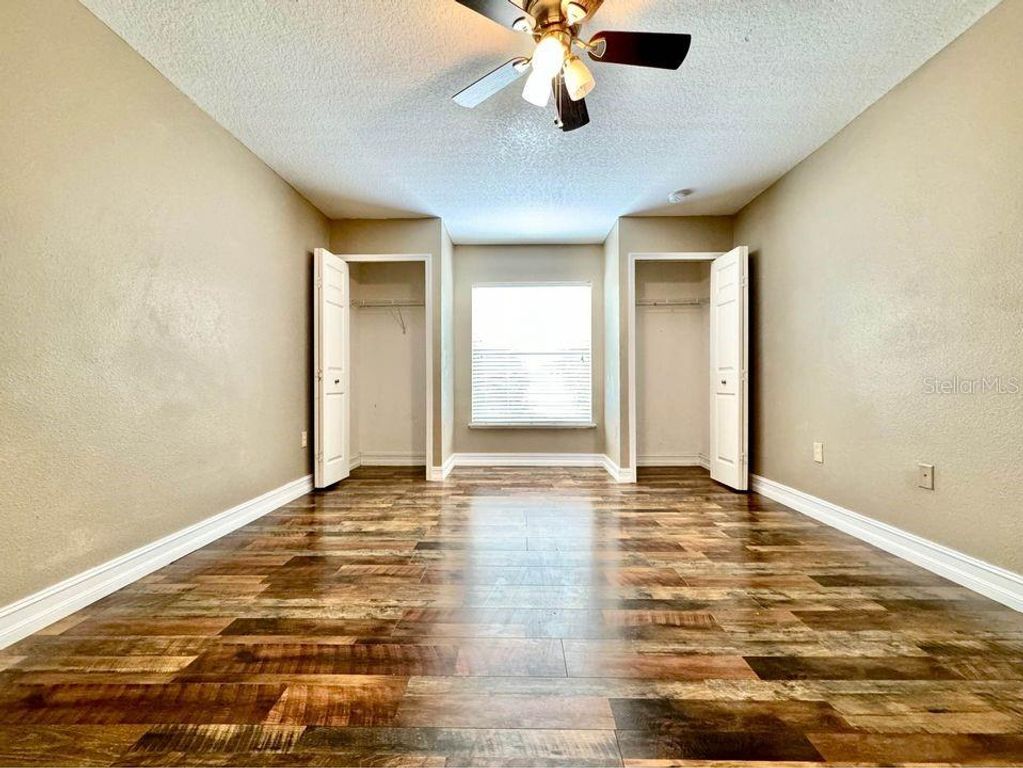 Image 19 of property listing at 800 CLEAR BROOK COURT, Fruitland Park, FL 34731