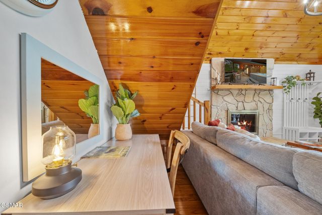 720 Timberlake Drive, Sevierville, TN 37862