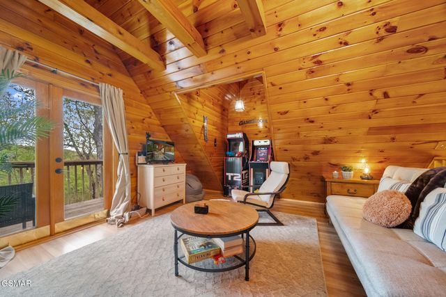 720 Timberlake Drive, Sevierville, TN 37862