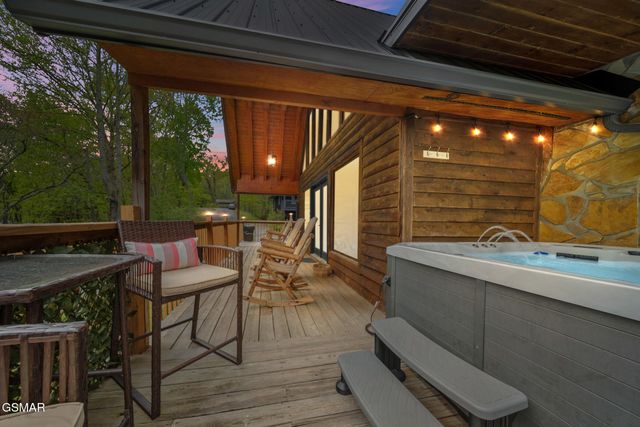 720 Timberlake Drive, Sevierville, TN 37862