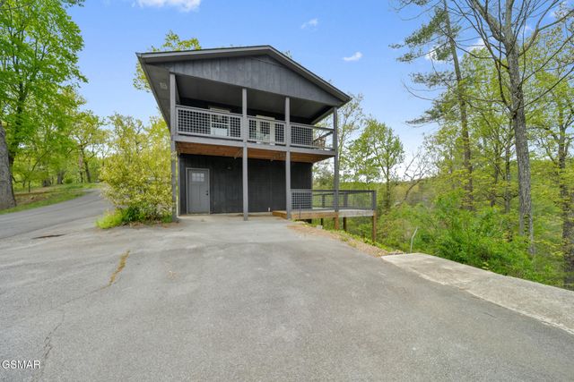 720 Timberlake Drive, Sevierville, TN 37862