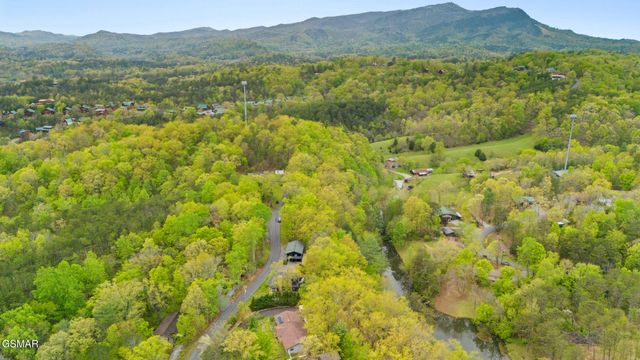 720 Timberlake Drive, Sevierville, TN 37862