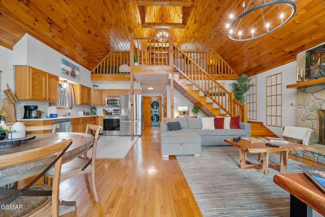 720 Timberlake Drive, Sevierville, TN 37862