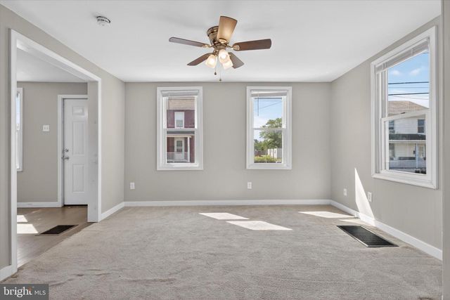 25 MAIN ST, Mcsherrystown, PA 17344