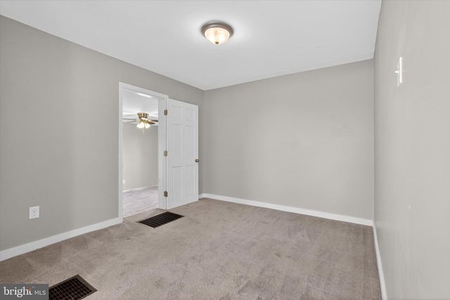 25 MAIN ST, Mcsherrystown, PA 17344
