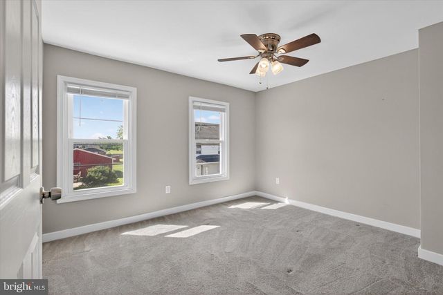 25 MAIN ST, Mcsherrystown, PA 17344