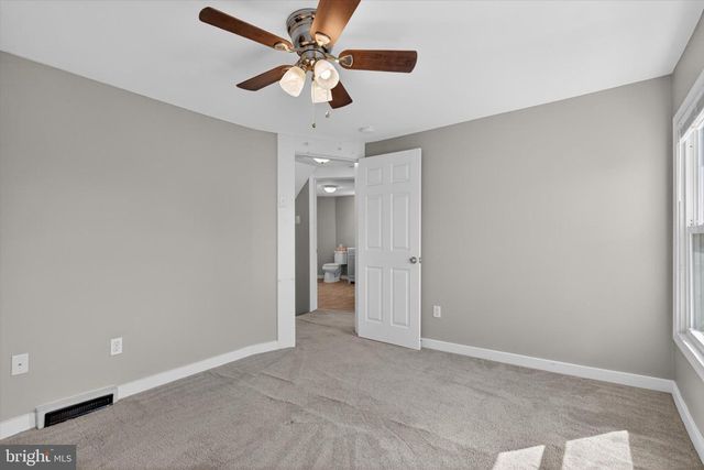 25 MAIN ST, Mcsherrystown, PA 17344