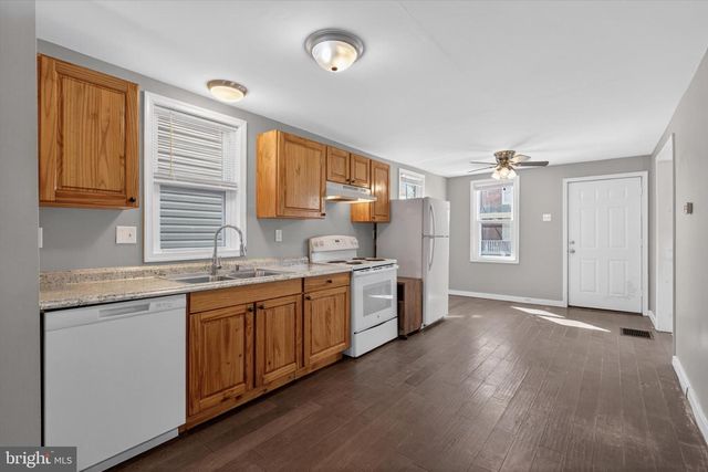 25 MAIN ST, Mcsherrystown, PA 17344