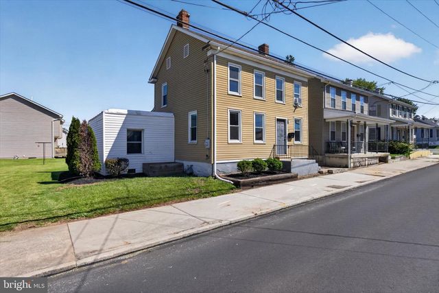 25 MAIN ST, Mcsherrystown, PA 17344