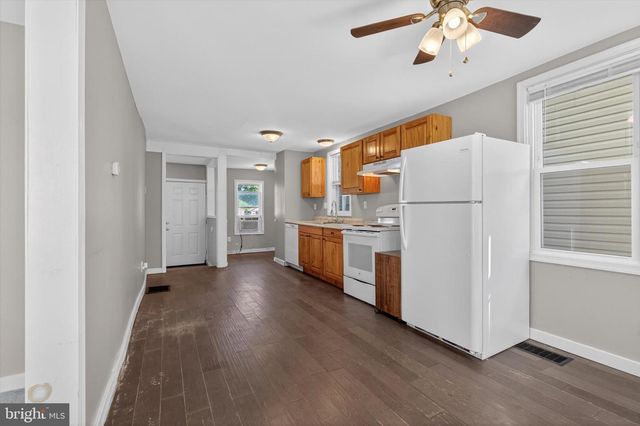 25 MAIN ST, Mcsherrystown, PA 17344