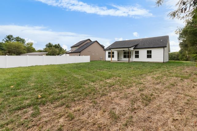 357 Galway Dr, Clarksville, TN 37042
