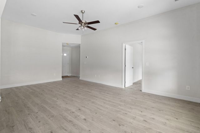 357 Galway Dr, Clarksville, TN 37042
