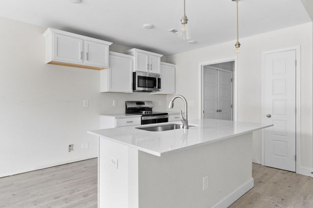 357 Galway Dr, Clarksville, TN 37042