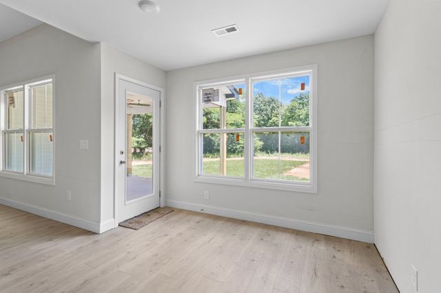 357 Galway Dr, Clarksville, TN 37042