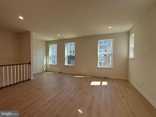 18024 ALICIA AVE, Dumfries, VA 22026