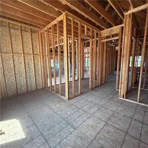 2335 Foxtail Drive, Kearney, MO 64060