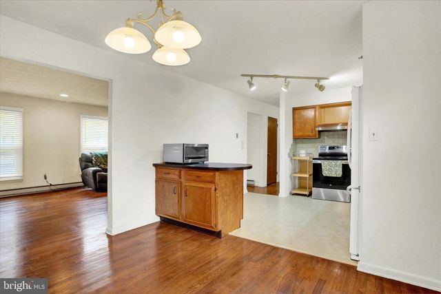 429 N SCENIC RD, Harrisburg, PA 17109
