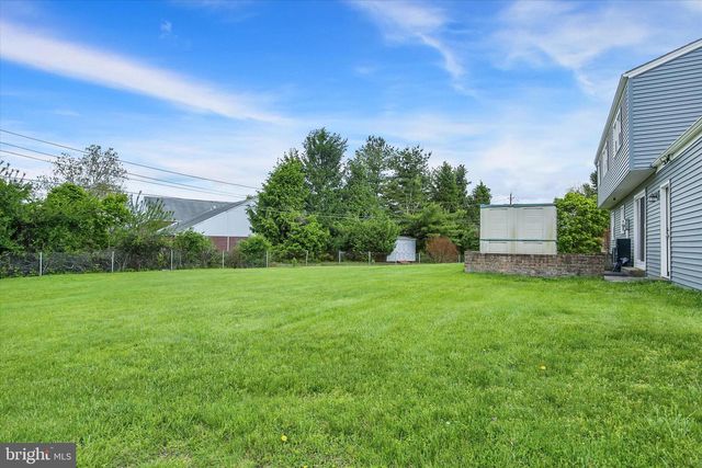 429 N SCENIC RD, Harrisburg, PA 17109